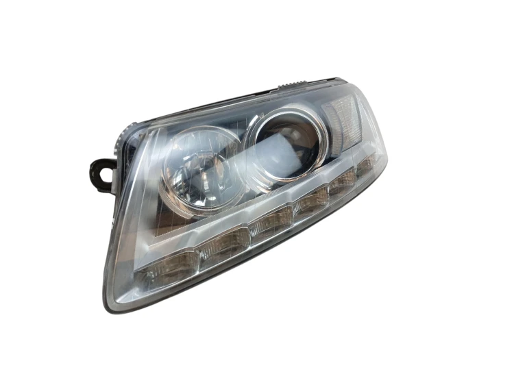 LAMPA LEWY PRZÓD AUDI A6 C6 (2004-2008) 2.4 V6 177KM