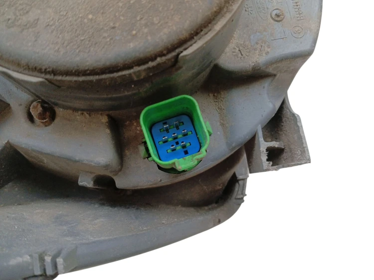 LAMPA LEWY PRZÓD FORD FIESTA MK6 LIFT (2005-2008) 1.3 8V 60KM 6S61-13W030-A