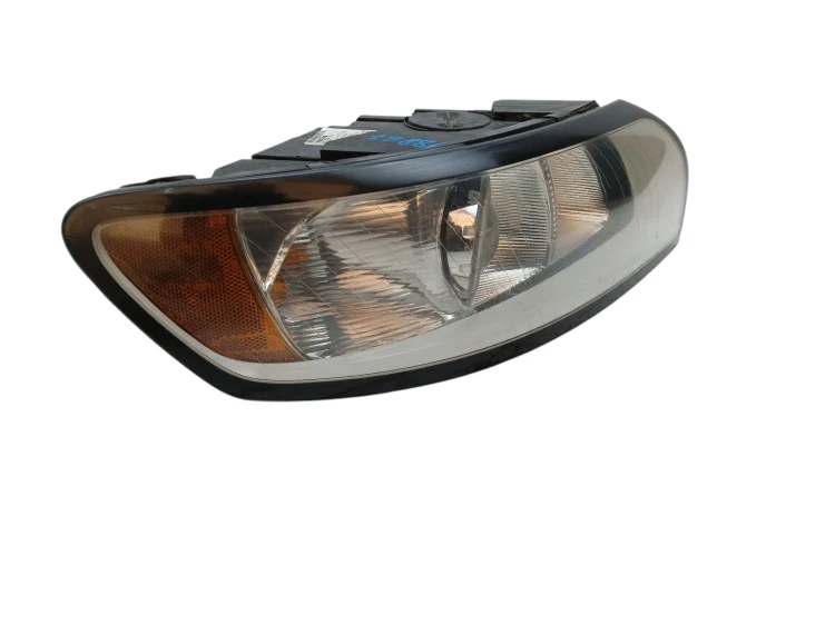 LAMPA PRAWY PRZÓD VOLVO V50 LIFT (2007-2012) 2.0 D 136KM 30763034