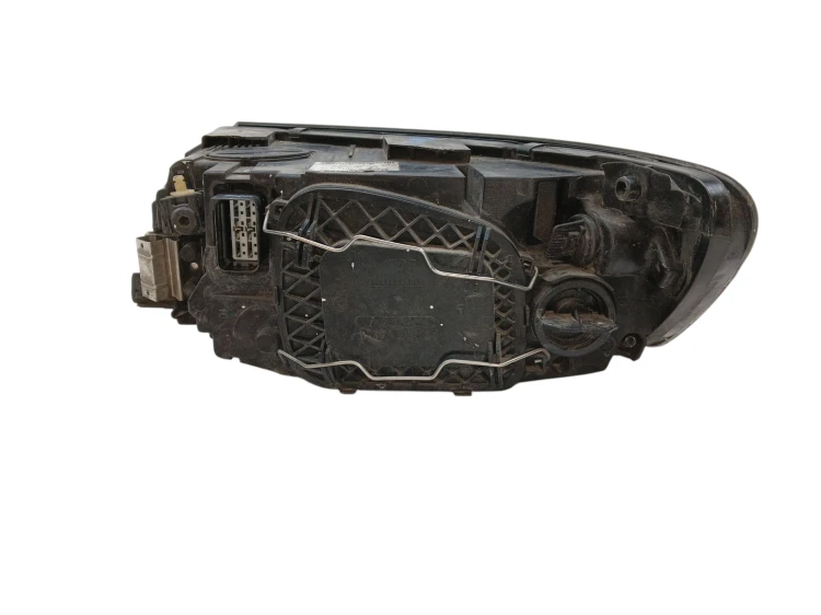 LAMPA PRAWY PRZÓD VOLVO V50 LIFT (2007-2012) 2.0 D 136KM 30763034