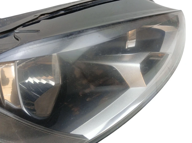 LAMPA PRAWY PRZÓD VOLKSWAGEN GOLF VII (2012-2016) 1.6 TDI 90KM 5G1941006