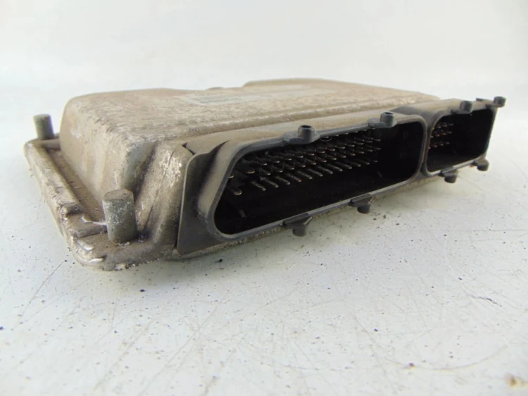 KOMPUTER STEROWNIK SILNIKA VOLKSWAGEN GOLF IV 1.4 16V 036906032G