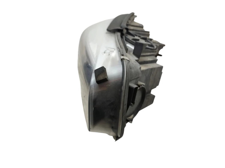 LAMPA PRAWY PRZÓD BMW 2 F46 GRAN TOURER (2014-2018) 1.5 D 116KM 7422574