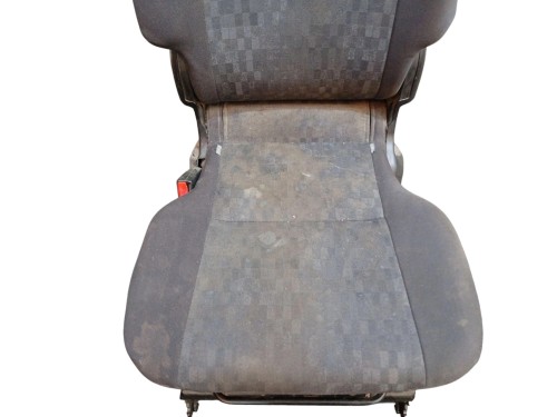 FOTEL III RZĄD LEWY TOYOTA AVENSIS VERSO (2001-2009) 2.0 D4D 115KM
