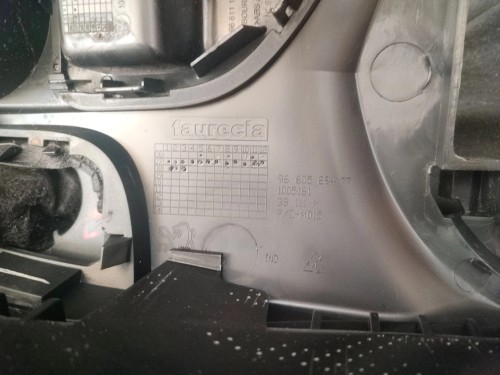 TUNEL ŚRODKOWY PODŁOKIETNIK PEUGEOT 308 I T7 (2007-2011) 1.4 VTI 95KM 96605