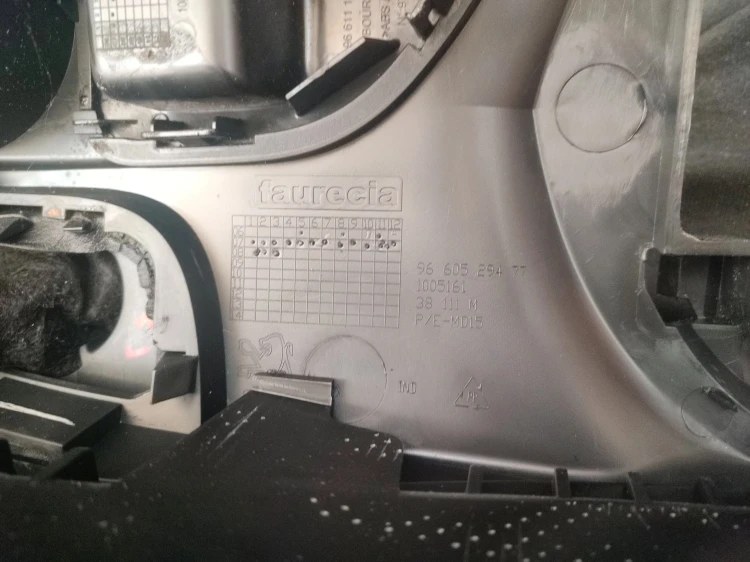 TUNEL ŚRODKOWY PODŁOKIETNIK PEUGEOT 308 I T7 (2007-2011) 1.4 VTI 95KM 96605