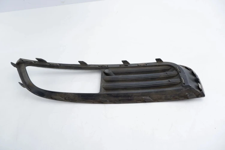 KRATKA ZDERZAKA HALOGENU PRAWA OPEL INSIGNIA (2008-2017) 2.0 CDTI 160 13238