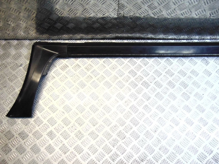 LISTWA PROGOWA PRAWA RENAULT KOLEOS (2008-2013) 2.0 DCI