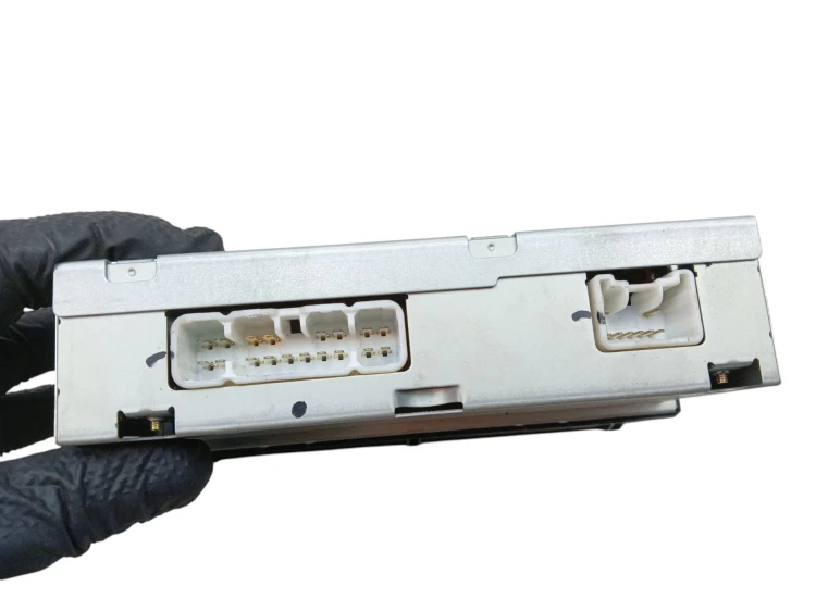 RADIO TOYOTA YARIS I (1999-2003) 1.4 D4D 75KM 86110-52140, 86120-52390