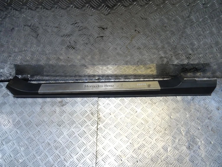 LISTWA PROGOWA PRAWY PRZÓD MERCEDES CL500 W215