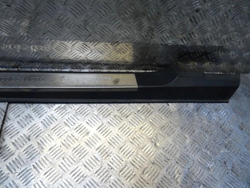 LISTWA PROGOWA PRAWY PRZÓD MERCEDES CL500 W215