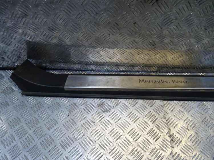 LISTWA PROGOWA PRAWY PRZÓD MERCEDES CL500 W215