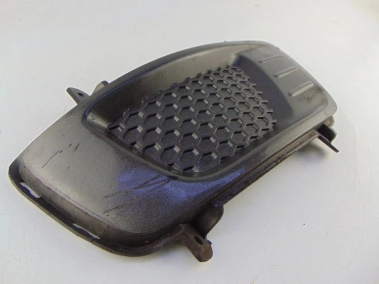 KRATKA ZDERZAKA HALOGENU PRAWA KIA CARENS III (2006 - 2013) 2.0 16V