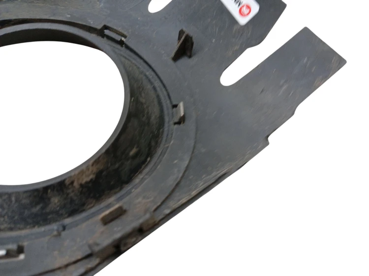 KRATKA ZDERZAKA HALOGENU PRAWA CITROEN C6 (2005-2012) 2.7 HDI V6 9647032477