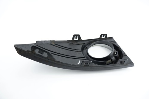 KRATKA ZDERZAKA HALOGENU PRAWA RENAULT FLUENCE 1.6 16V 261A50002R