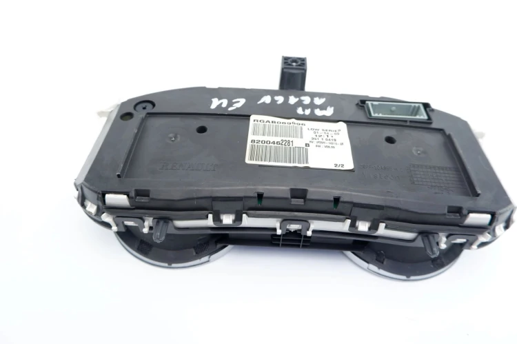 LICZNIK RENAULT MEGANE II (2002-2005) 1.6 16V 8200462281