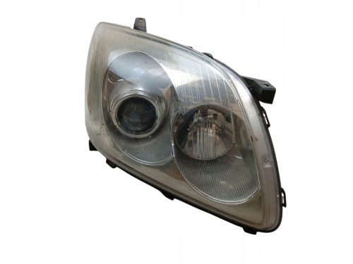 LAMPA PRAWY PRZÓD TOYOTA AVENSIS T25 (2003-2006) 2.0 D4D 116KM