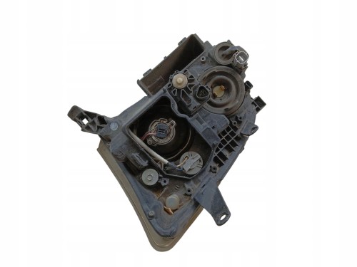 LAMPA PRAWY PRZÓD TOYOTA AVENSIS T25 (2003-2006) 2.0 D4D 116KM