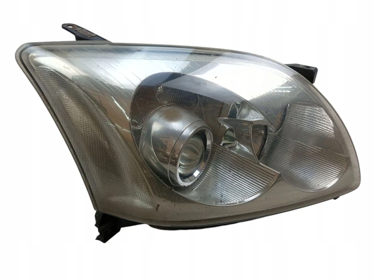 LAMPA PRAWY PRZÓD TOYOTA AVENSIS T25 (2003-2006) 2.0 D4D 116KM