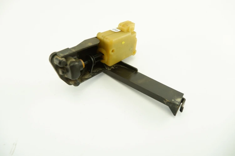 SIŁOWNIK KLAPKI WLEWU PALIWA VOLVO S80 I (1998-2004) 2.0 T 9187635