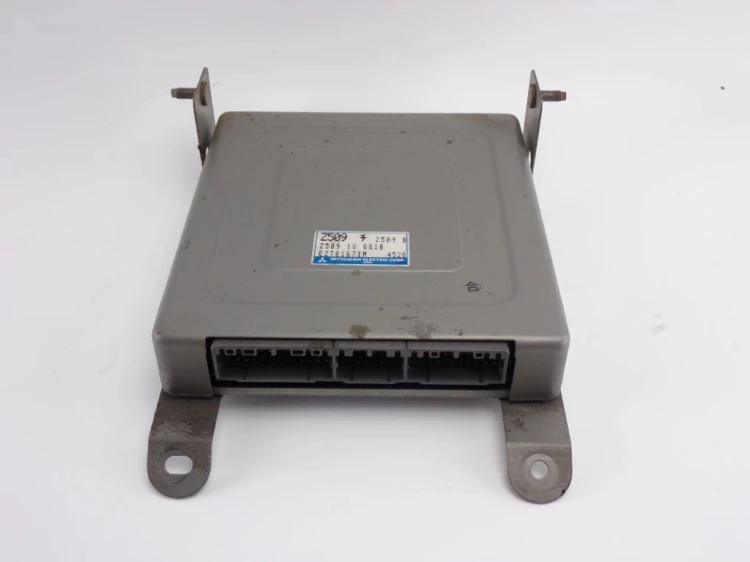 KOMPUTER STEROWNIK SILNIKA MAZDA 323F (1994-1998) 1.5 16V Z50918881B