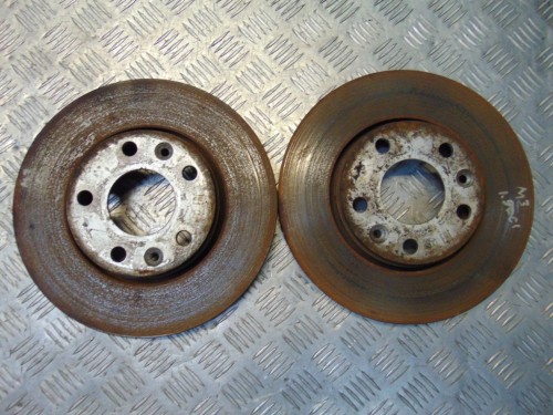 TARCZE HAMULCOWE PRZÓD RENAULT MEGANE III (2008-2013) 1.6 16V