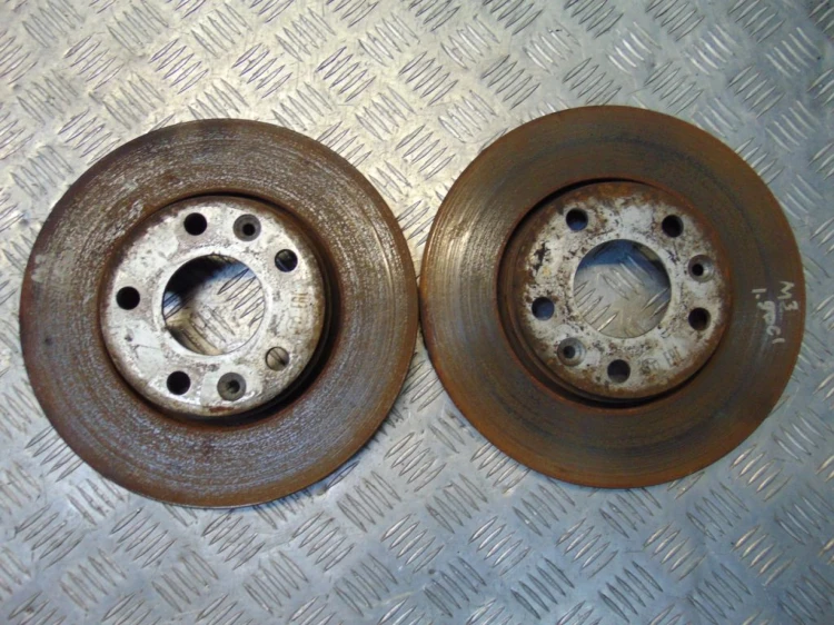 TARCZE HAMULCOWE PRZÓD RENAULT MEGANE III (2008-2013) 1.6 16V