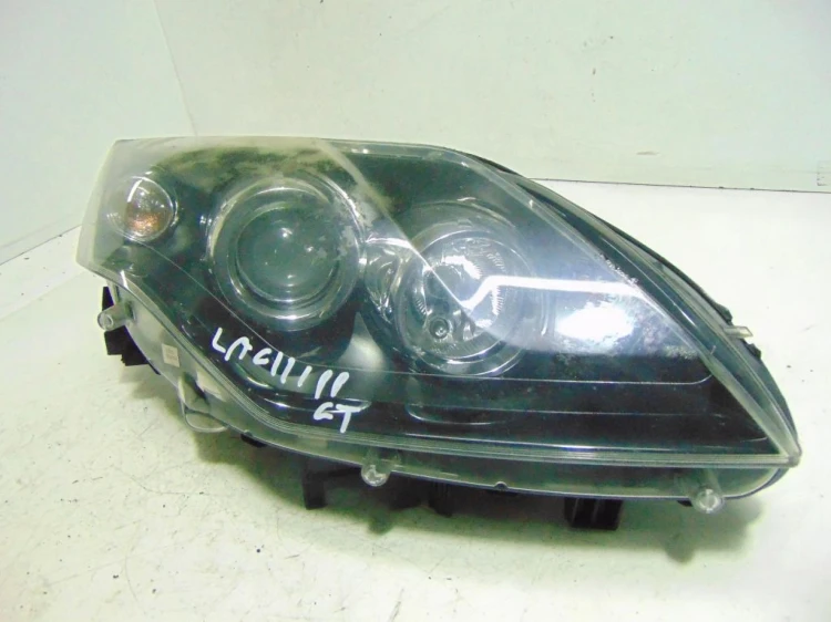 LAMPA PRAWY PRZÓD RENAULT LAGUNA III (2007-) 2.0 DCI