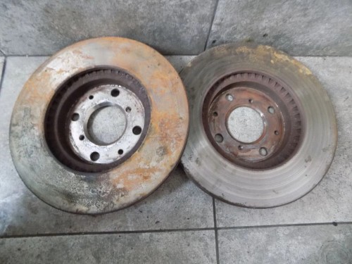 TARCZE HAMULCOWE PRZÓD SUZUKI SWIFT IV