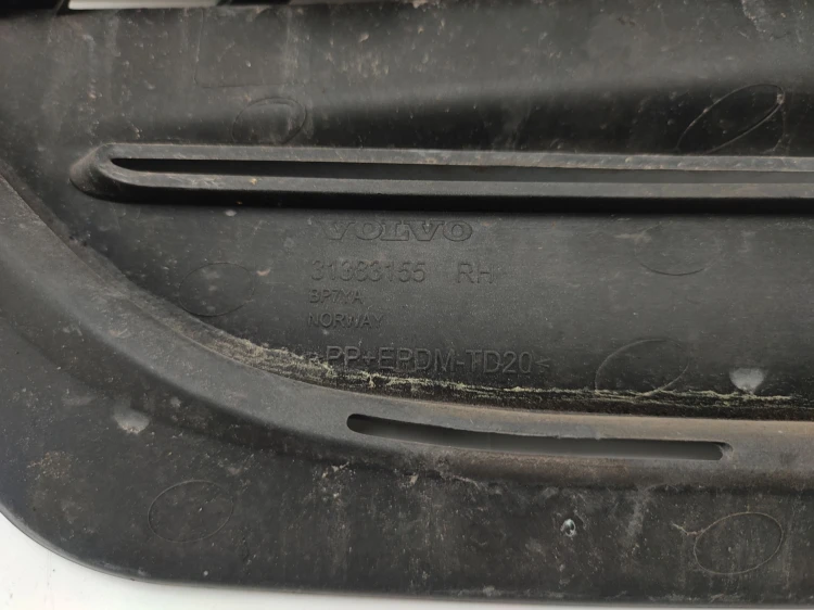 HALOGEN PRAWY VOLVO V60 I LIFT (2013-2018) 2.0 D4 190KM 31420396