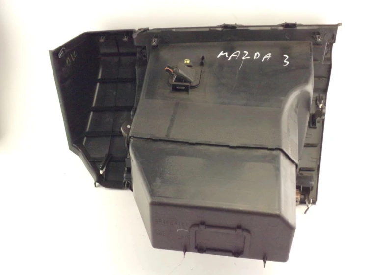 SCHOWEK DESKI MAZDA 3 I (2003-2009) 1.6 16V 4K64161