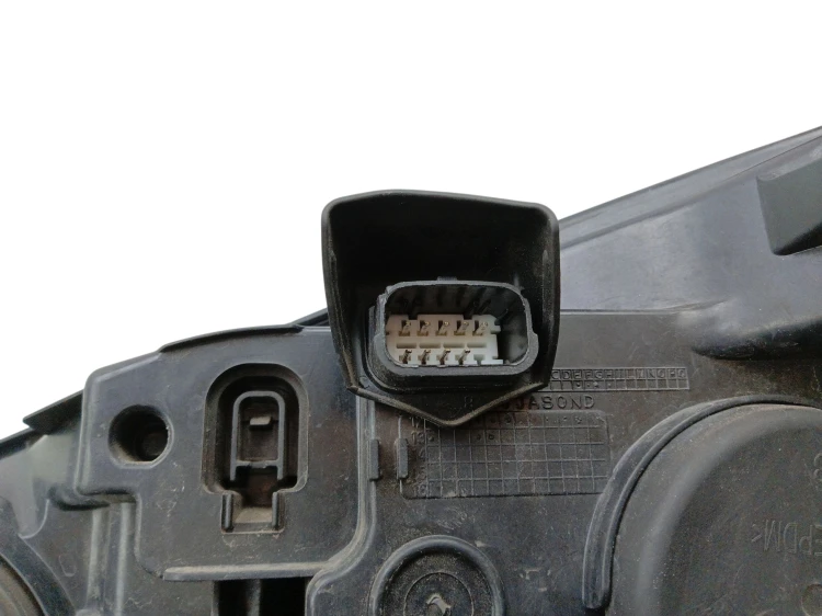 LAMPA PRAWY PRZÓD PEUGEOT 308 I T7 (2007-2011) 2.0 HDI 140KM 44700748