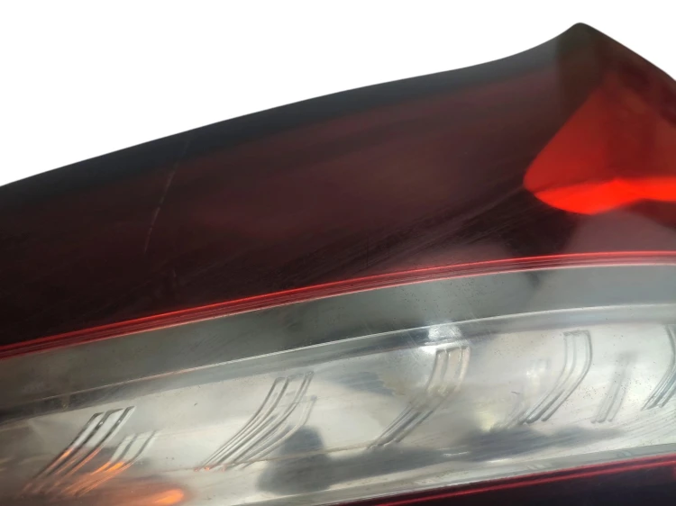 LAMPA PRAWY TYŁ CITROEN C4 PICASSO I LIFT (2010-2013) 1.6 VTI 120KM 9673164