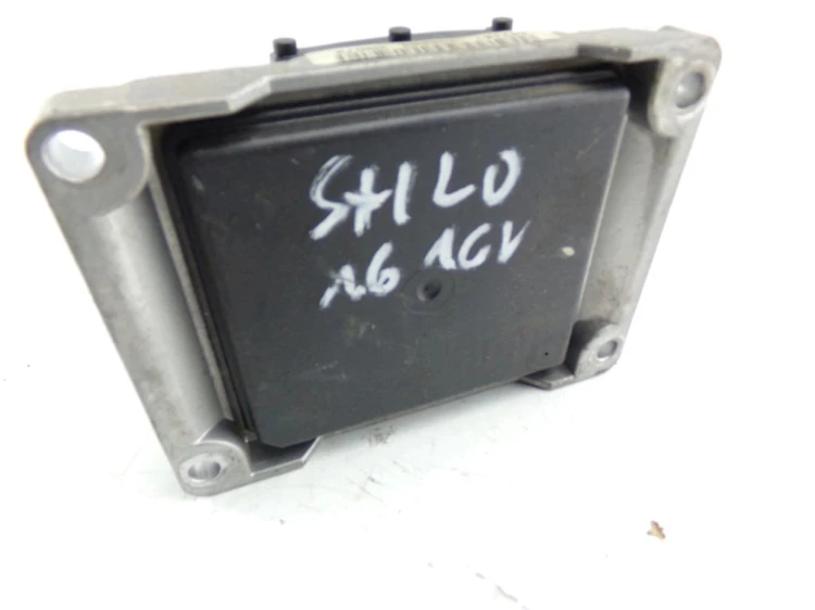 KOMPUTER STEROWNIK SILNIKA FIAT STILO 1.6 16V 0261208204