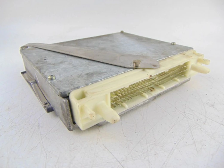 KOMPUTER STEROWNIK SILNIKA VOLVO 850 (1991-1996) S103955403K
