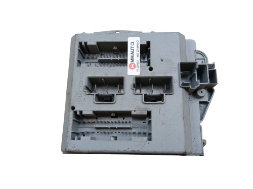 SKRZYNKA BEZPIECZNIKÓW FIAT LINEA(2007-2015) 1.4 8V 51806891