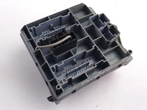 SKRZYNKA BEZPIECZNIKÓW FIAT PUNTO II 1.2 8V 46778440