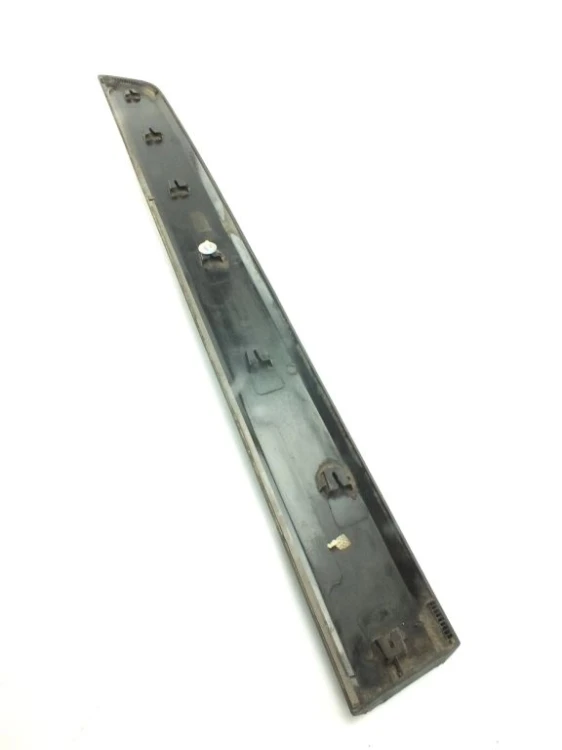 LISTWA DRZWI LEWY PRZÓD CITROEN NEMO 1.4 HDI 1308832070SX