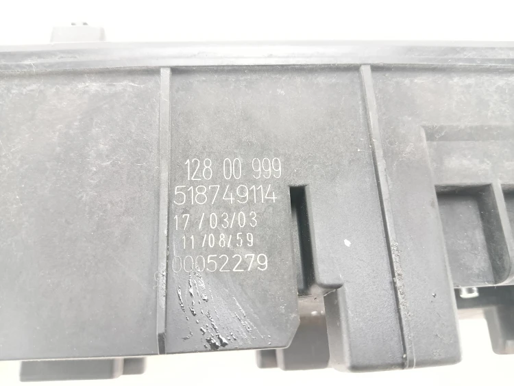 SKRZYNKA BEZPIECZNIKÓW SAAB 9-3 II (2002-2007) 2.2 TID 125KM 12800999