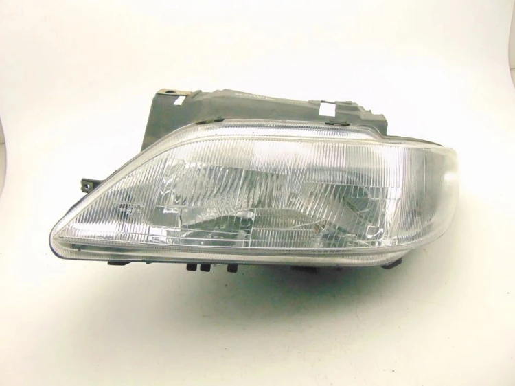 LAMPA LEWY PRZÓD CITROEN XSARA II 1.4