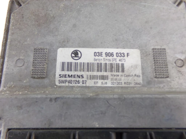 KOMPUTER STEROWNIK SILNIKA SKODA FABIA I 6Y 1.2 03E906033F