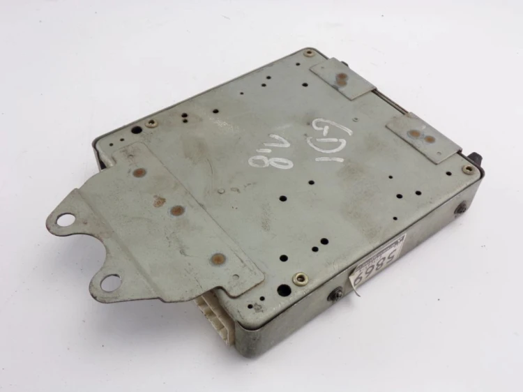 KOMPUTER STEROWNIK SILNIKA MITSUBISHI CARISMA 1.8 GDI MD355869