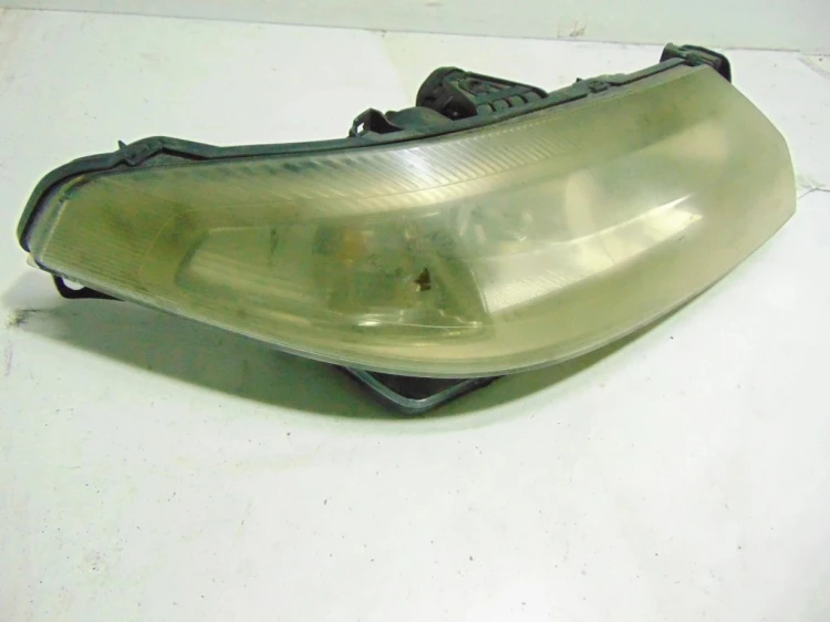 LAMPA PRAWY PRZÓD RENAULT LAGUNA II (2001-2005) 1.8 16V