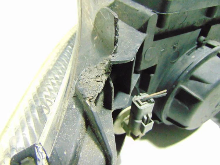 LAMPA PRAWY PRZÓD RENAULT LAGUNA II (2001-2005) 1.8 16V