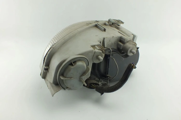 LAMPA LEWY PRZÓD ALFA ROMEO 147 1.9 JTD