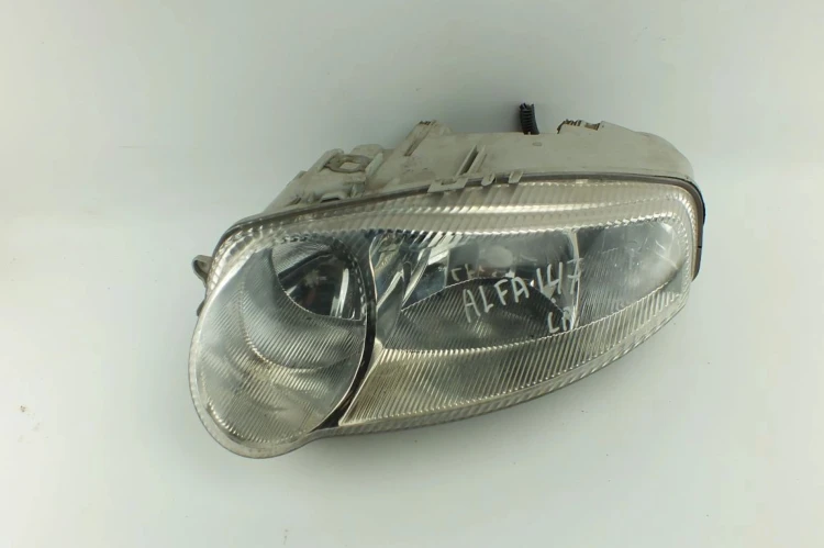 LAMPA LEWY PRZÓD ALFA ROMEO 147 1.9 JTD