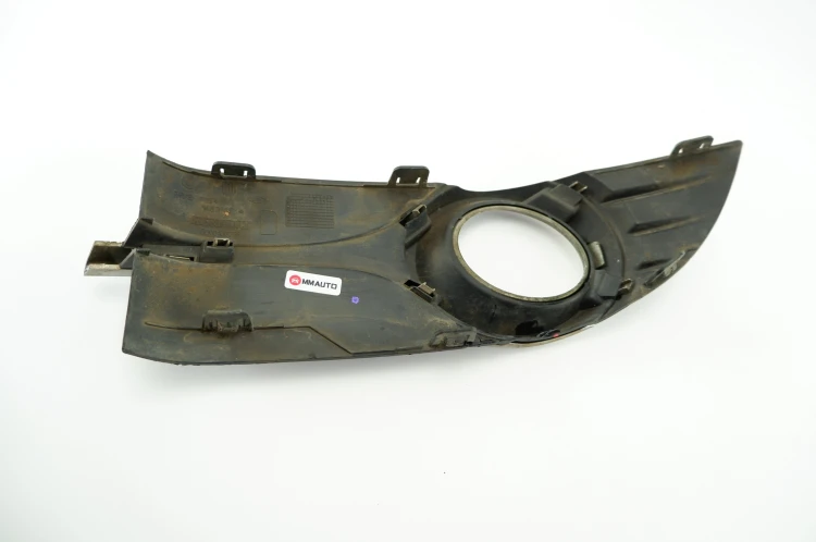 KRATKA ZDERZAKA HALOGENU PRAWA RENAULT ESPACE IV LIFT (2006-2012) 2.0 DCI 1