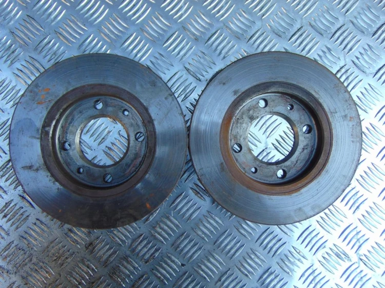 TARCZE HAMULCOWE TYŁ PEUGEOT 206 (1998-2002) 1.6 HDI