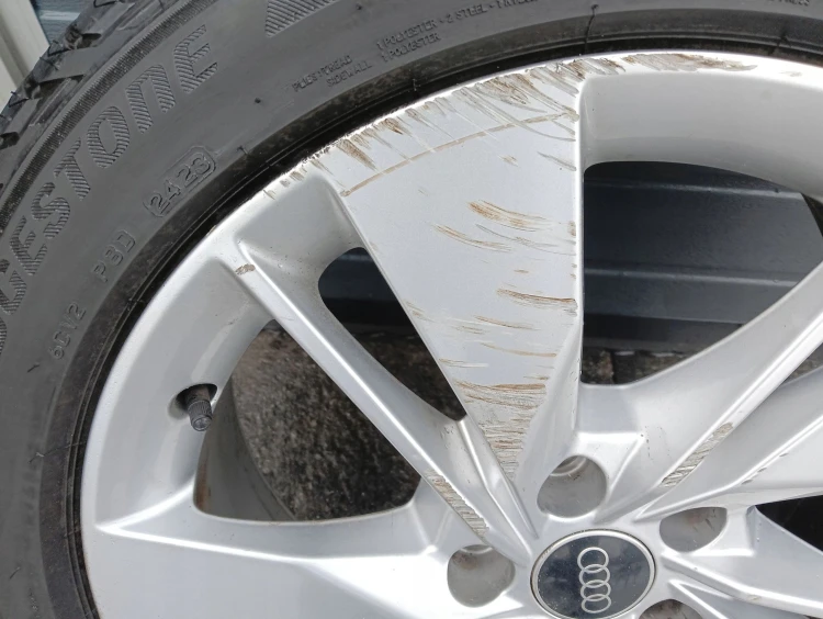 FELGA ALUMINIOWA AUDI Q2 GA 81A LIFT (2020-2023) 1.5 TFSI 150KM 81A601025A