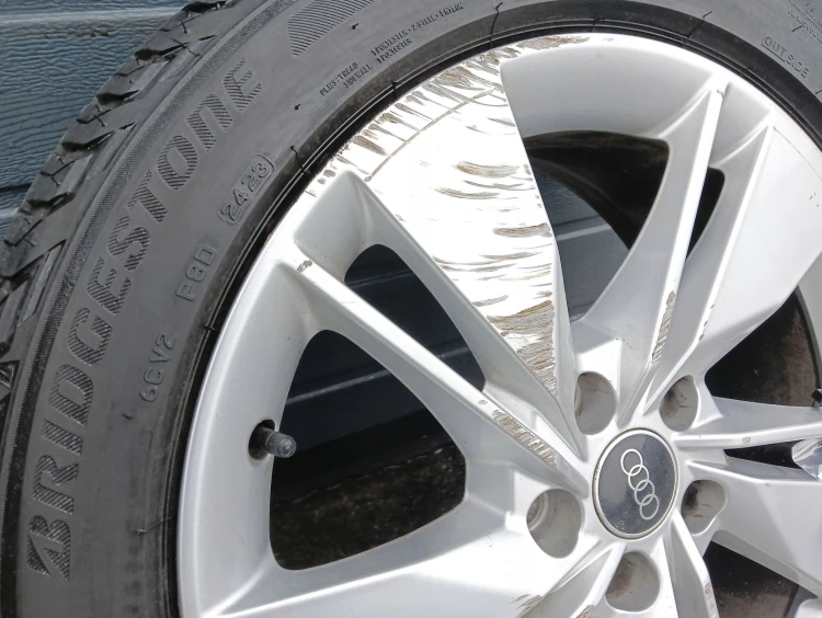 FELGA ALUMINIOWA AUDI Q2 GA 81A LIFT (2020-2023) 1.5 TFSI 150KM 81A601025A